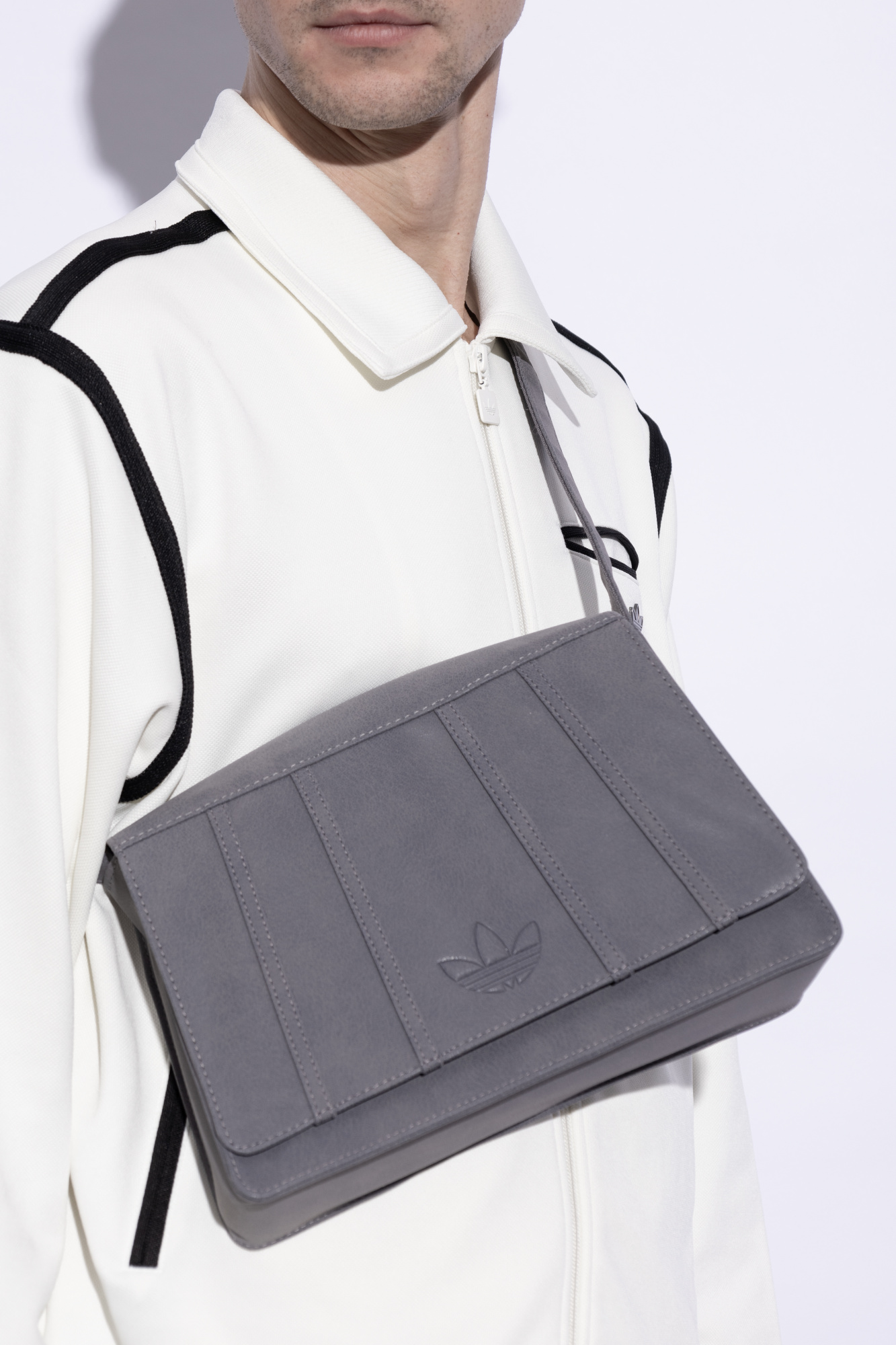ADIDAS Originals Shoulder bag with logo | Men's Bags | Vitkac ADIDAS Originals Shoulder bag with logo | Men's Bags | Vitkac
